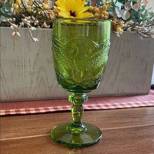 Green 1960's Vintage L.E. Smith Glass Heritage Eagle And Stars Goblet